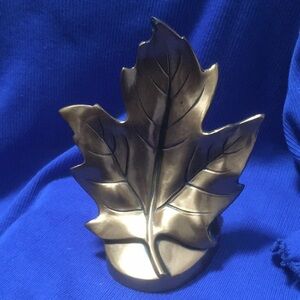 Philadelphia Mfg. Co. Copper-Tone Maple Leaf Bookend/Trinket Tray